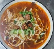 Braised Pork with Knife-Cut Noodles