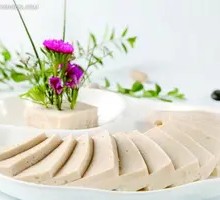 Braised Chicken with Potatoes, Tofu Sheets and Rice