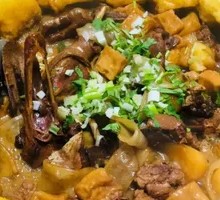 Stewed Goose in Iron Pot