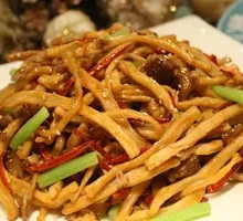 Dry-Fried Wood Ear Mushrooms