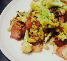Cauliflower Stir-fried with Preserved Pork