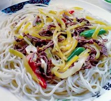 Pickled Vegetable and Pork Noodles