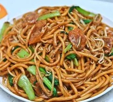Sausage Stir-Fried Noodles