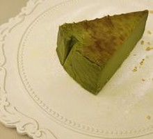 Strawberry Pistachio Basque Cheesecake