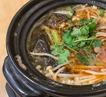 Spicy Beef with Golden Needle Mushrooms