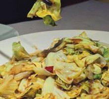 Stir-Fried Cabbage with Sauce