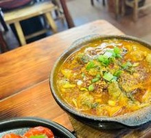 Spicy Sliced Blood Curd with Oil Pouring