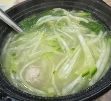 Braised Meatballs in Clay Pot