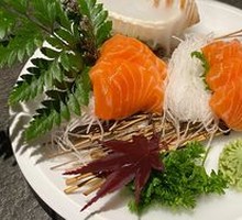 超人气三文鱼刺身