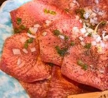 Thinly Sliced Beef Tongue with Green Onion Sauce