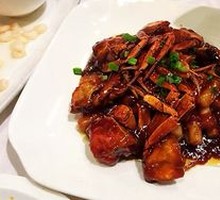 Stir-fried hairy crab with rice cakes