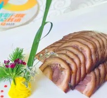 Braised Pork Knuckle in Soy Sauce