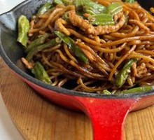 Beijing-style Braised Noodles with Green Beans
