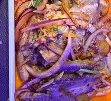 Signature Spiced Beef Salad