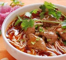 Sichuan-style Pig Intestine Noodles