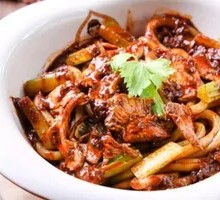 Chicken and Celery Stir-Fried with Naan