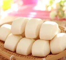 Milk-flavored Steamed Buns