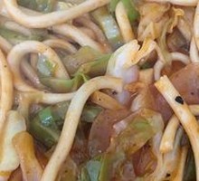 Vegetable Stir-Fried Noodles