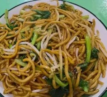 Vegetable Stir-Fried Noodles