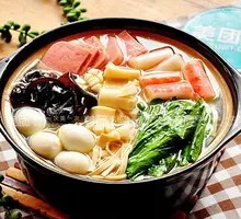 Crossing-the-bridge Rice Noodles