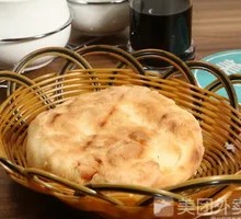 Braised Flatbread with Ham and Egg