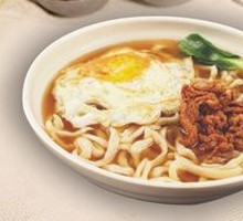 Egg and Pork Noodles Stir-Fry