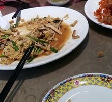 Stir-Fried Mixed Vegetables with Pancakes