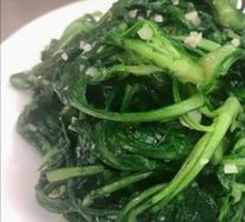 Chinese chrysanthemum greens