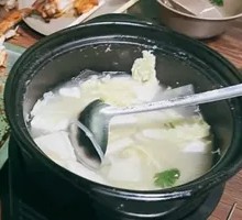 Braised Fish Dumplings in Clay Pot