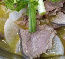 带皮山羊肉火锅