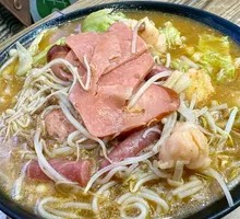 Signature Hong Kong-style Rice Noodles