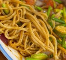 Stir-Fried Beef with Hand-Pulled Noodles