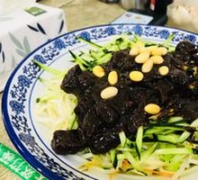 Meat丁 Fried Noodles with Sauce
