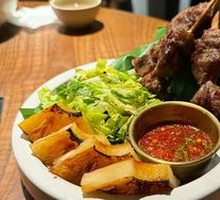 Pineapple Charcoal-Grilled Beef Rib Skewers