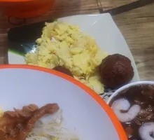 Three Fresh Meat Noodles with Vegetable Toppings and Fried Eggs
