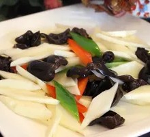 Stir-fried Yam with Wood Ear Mushrooms