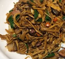 Smoked Bamboo Shoots with Preserved Pork