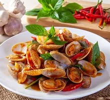Spicy Stir-Fried Clams
