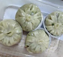 Thin-skinned vegetarian dumpling