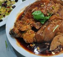Braised Pork Elbow in Old Soup