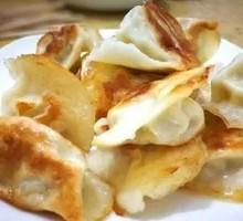 Beef Three-Fresh Pan-Fried Dumplings