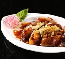 Braised Sea Cucumber with Green Onion