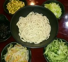 Meat丁 Fried Noodles with Sauce