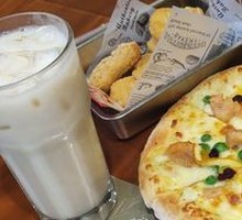 Orange Tender Chicken Pizza