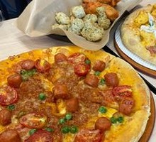 Golden Yolk Chicken Pizza