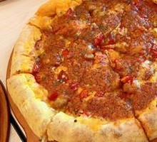 Classic Italian Meat Sauce Pizza