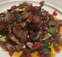 Stir-fried腊肉 with Garlic Greens