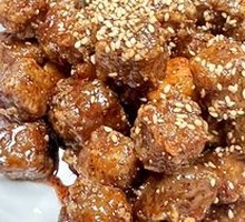 金蒜子牛肉粒