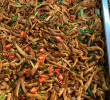 Stir-Fried Pork Shreds with Fried Tofu Sheets