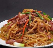Beef Brisket Fried Rice Noodles